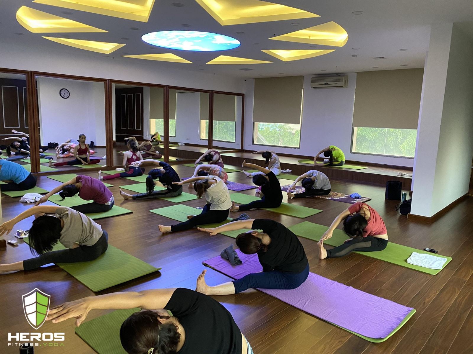 Thử thách sự dẻo dai và thư giãn tâm hồn cùng bộ môn Yoga